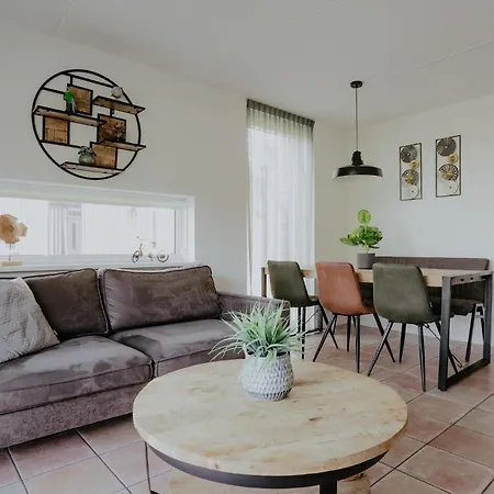 3 Bedroom Beautiful In * Uitgeest